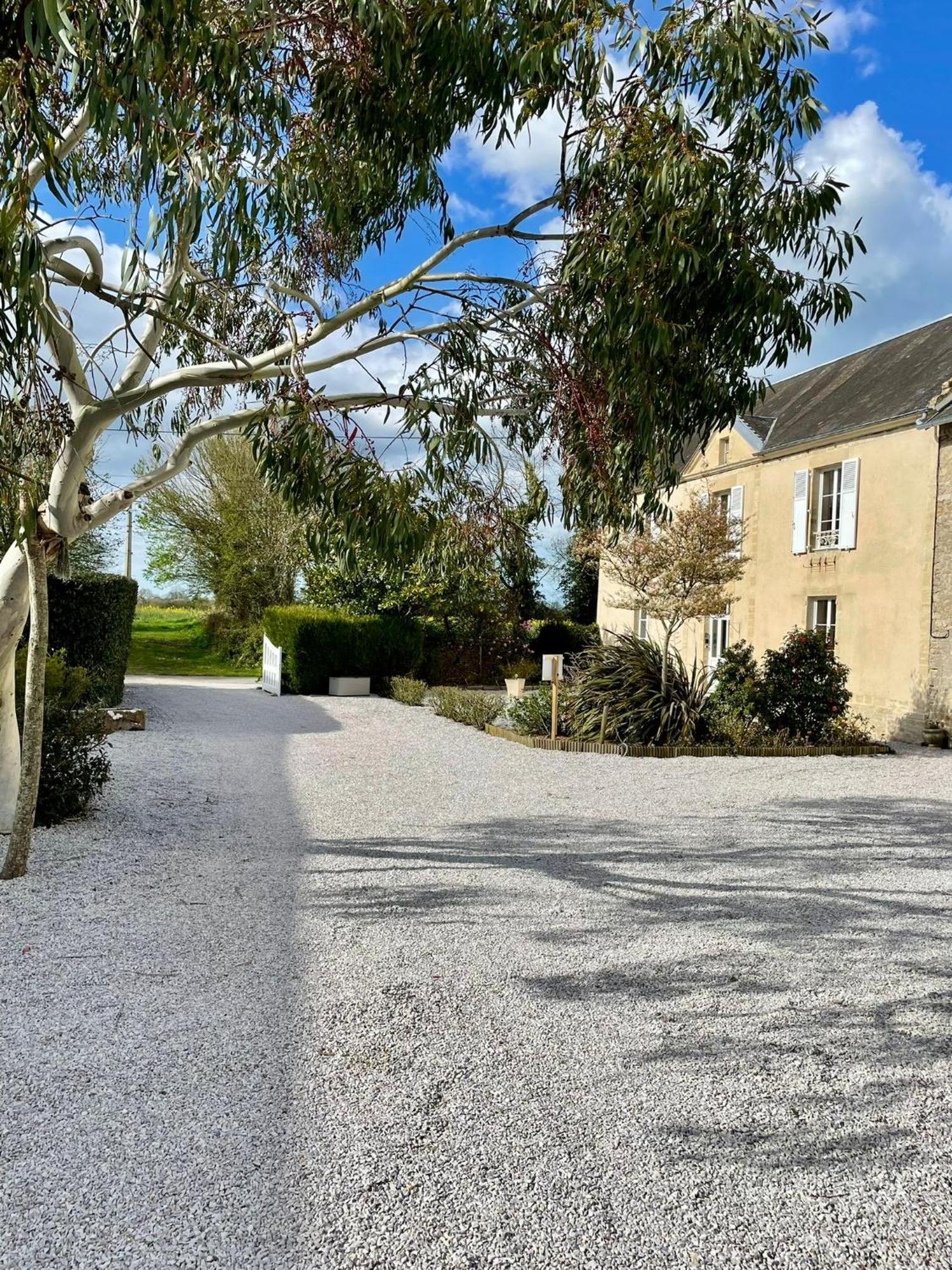 Les Chambres D'Omaha Beach Etablissement Avec Deux Chambres D'Hotes, Petit-Dejeuner Compris Fait-Maison Et Produits Locaux ヴィエルヴィル・シュル・メール エクステリア 写真
